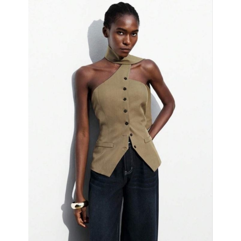 FYF_A1061 - เสื้อกั๊กกระดุมหน้าคอผ้าม่าน