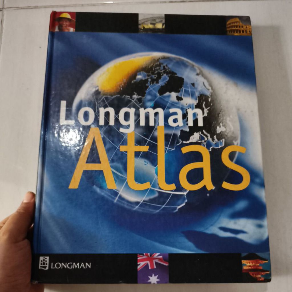 หนังสือ Preloved World Atlas World atlas longman