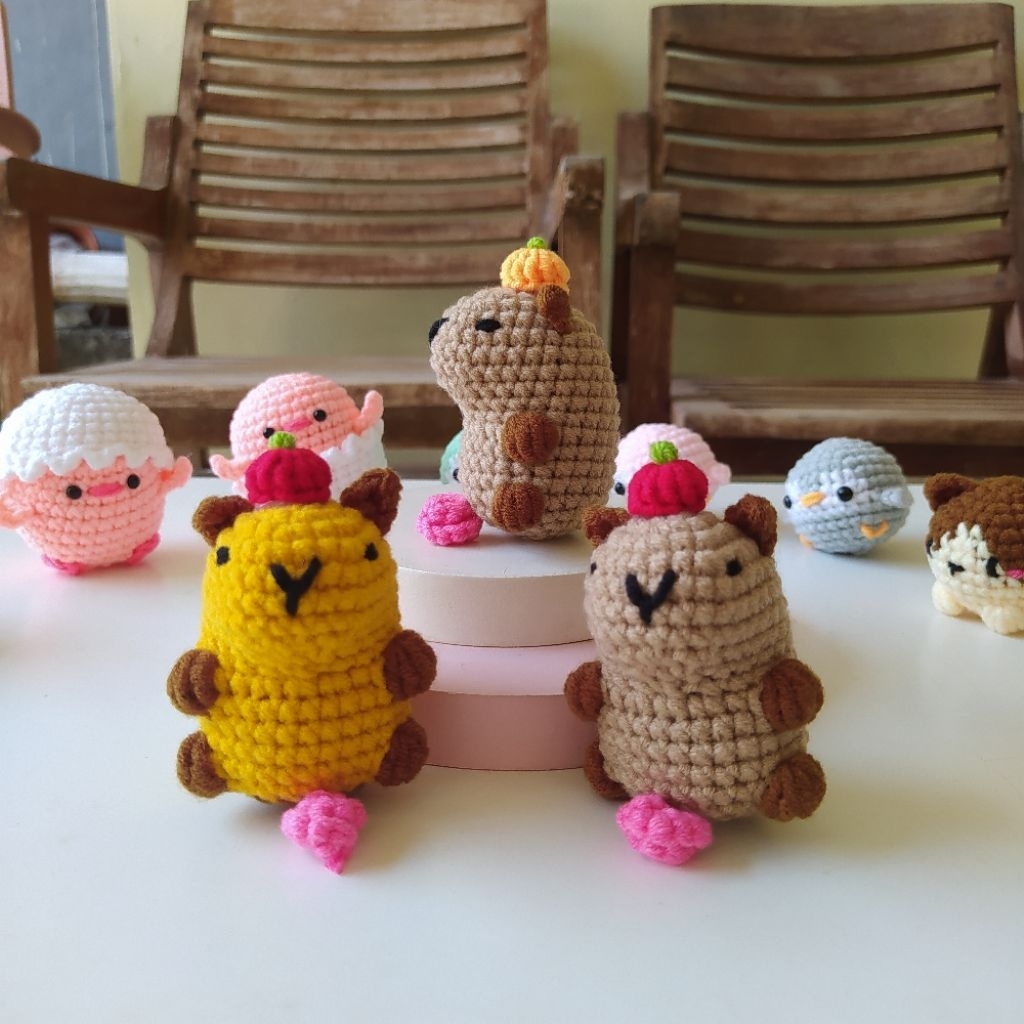 [ETOILE] Amigurumi Keychain Capybara Crochet - แฮนด์เมด