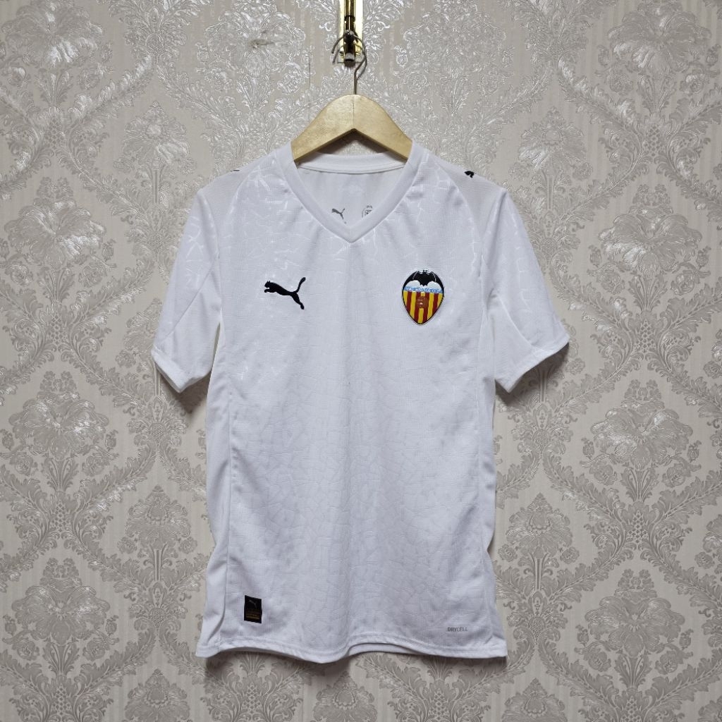 PM VALENCIA 2025/26 HOME REPLICA JERSEY - BRAND NEW WITHOUT TAG (SAMPLE TAG) - SIZE S - 69 x 49 cm -