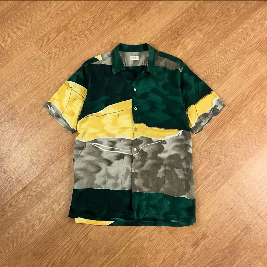 Code : AGT017 Godline Abstract เสื้อคอปกเปิด