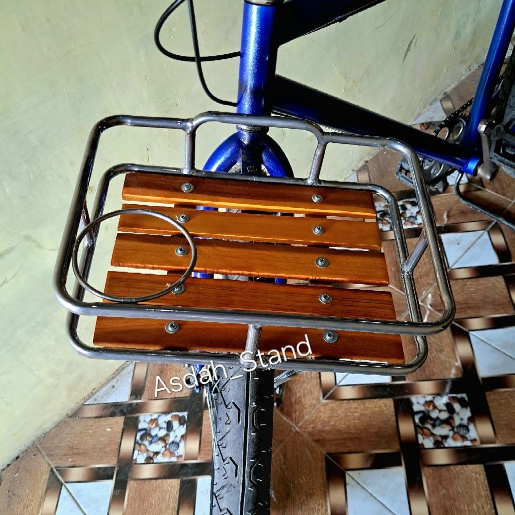 ตะกร้าหน้าจักรยานโครเมียม 30x22x8 ซม. (สากล) แถมรองรับ