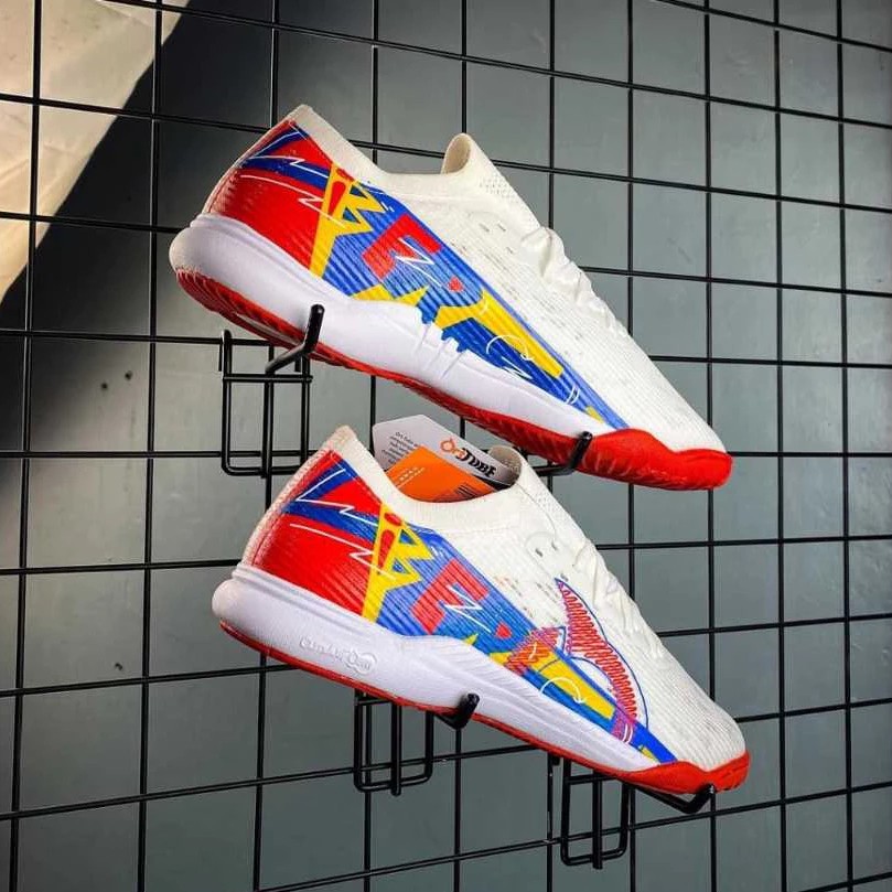 ใหม่ล่าสุด WAREHOUSE ORTUSEIGHT CATALYST LIBERTE V4 FUTSAL รองเท้า