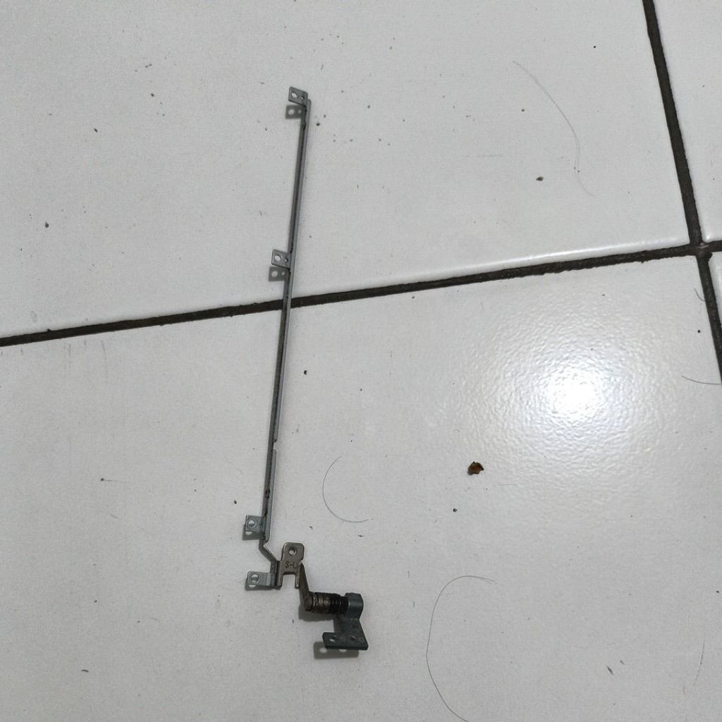 บานพับซ้าย Axioo Neo MLC