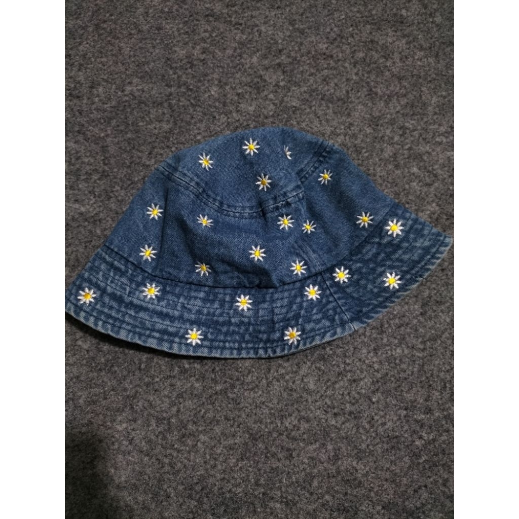 หมวกบูเก้ NAUGHTY***