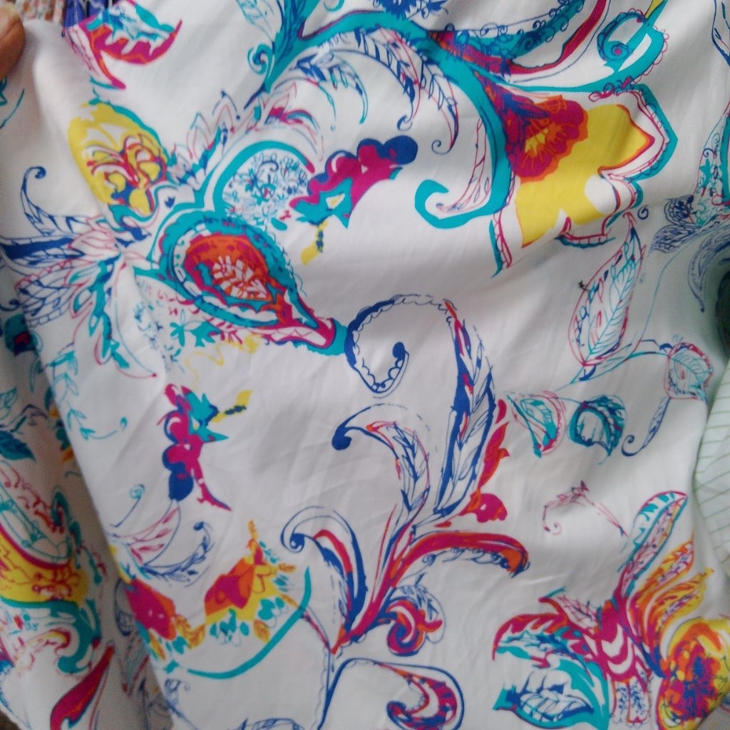 KEMEJA KATUN ผ้าคอตตอน Popline ลาย Paisley สีสันสดใสโดยมิเตอร์ | Poplin Printing Bright Floral Bali 