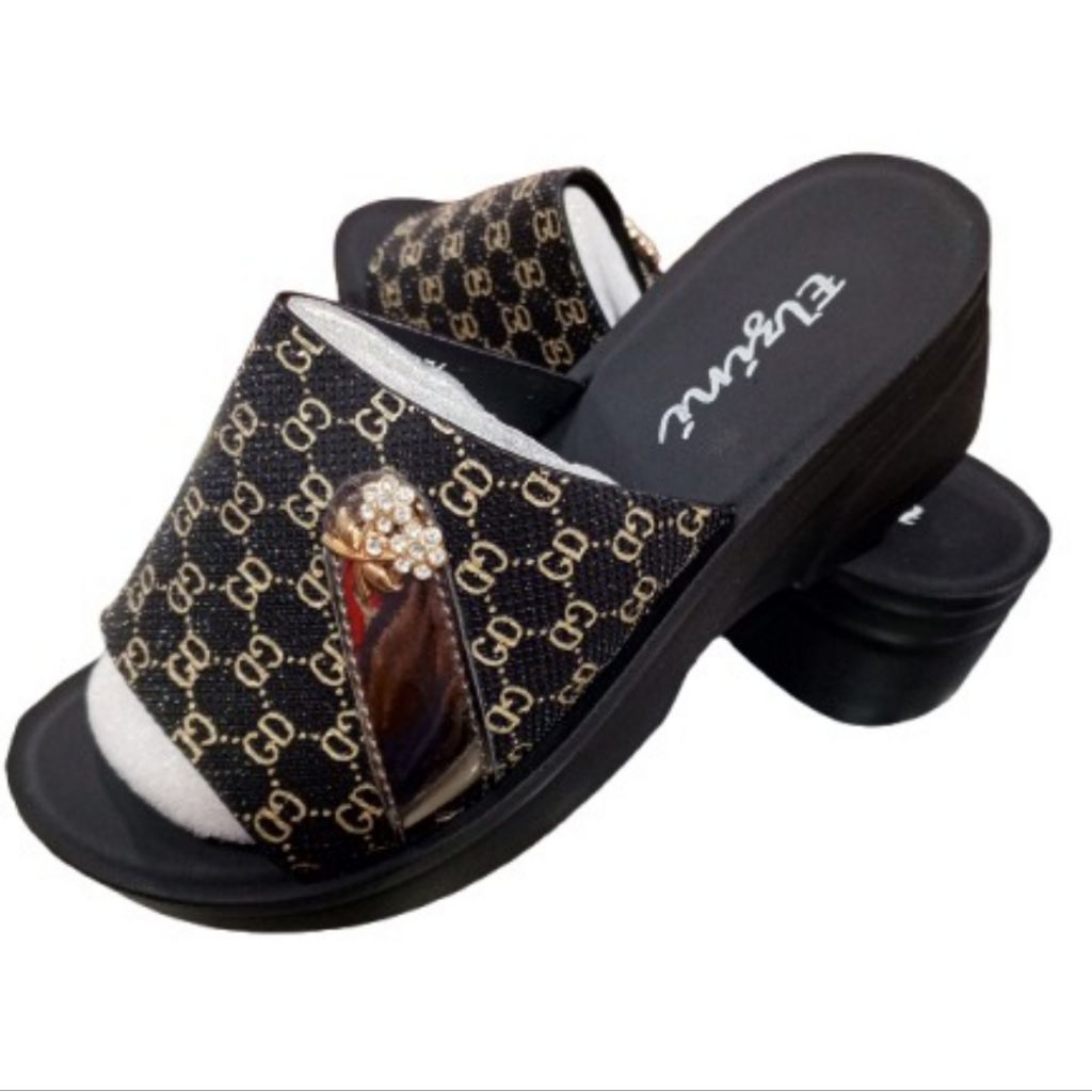 รองเท้าส้นเตารีด Elgini 5 ซม. รองเท้าแตะเด็กผู้หญิง