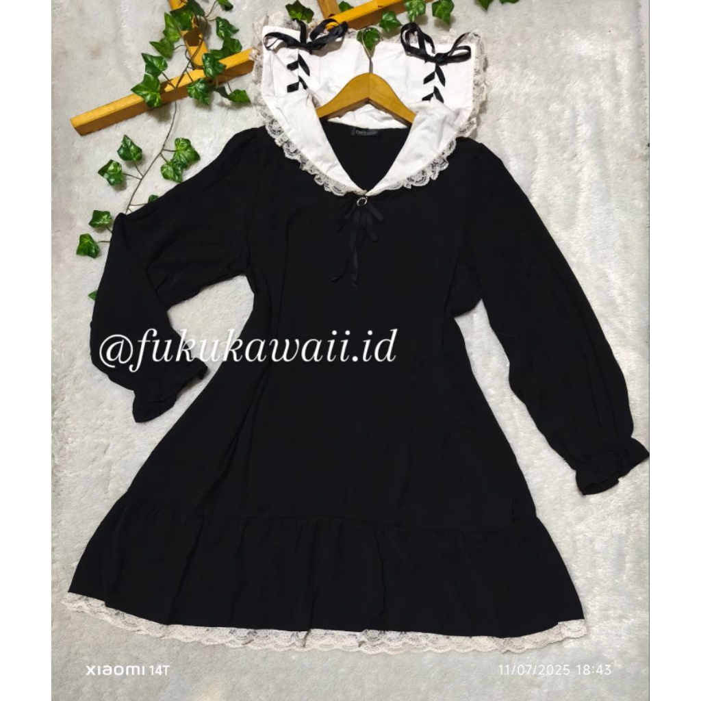 Jirai Kei Black Dress สายไขว้โดย Chip Clip