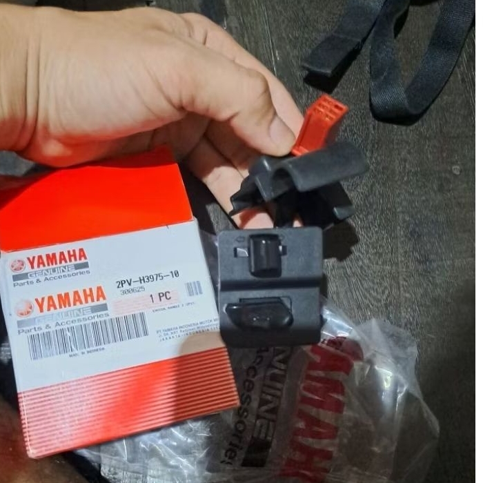 LEFT SWITCH HOLDER MX KING V1 PART CODE 2PV-H3975-10