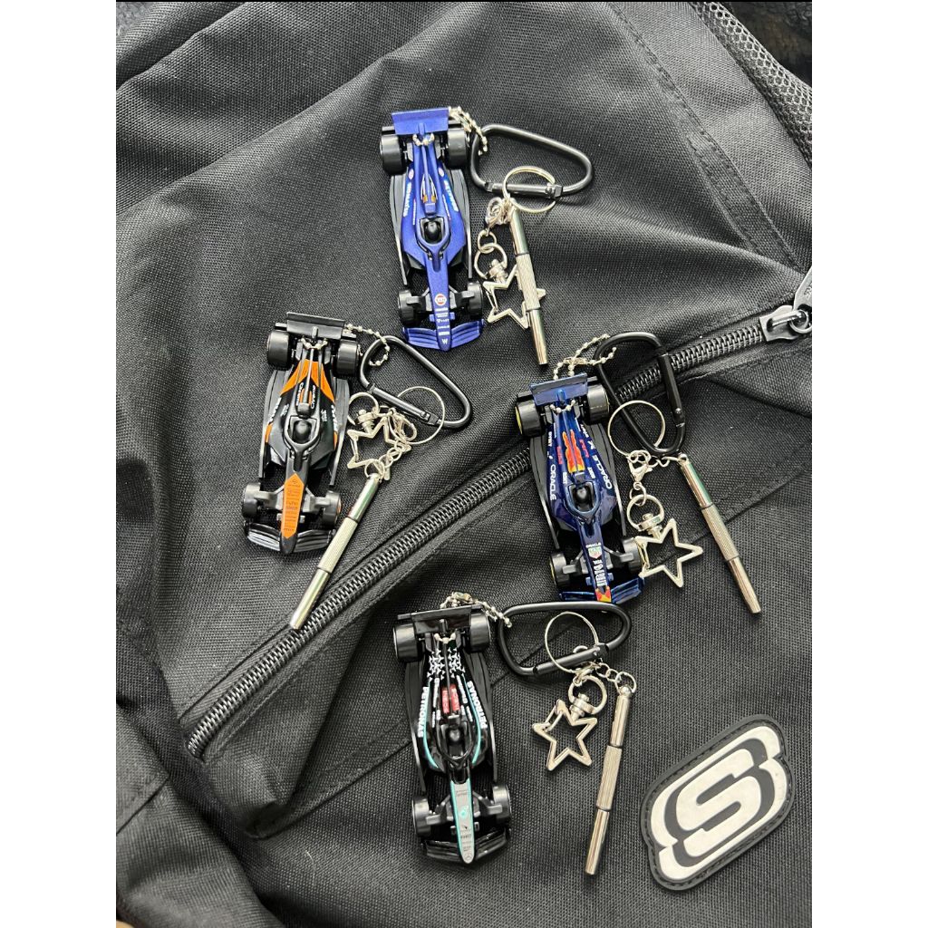 พวงกุญแจ Hotwheels F1 1:64 & Bag Charm Bburago 1:43 Ferrari, Mercedes, McLaren, Redbull, Williams, V