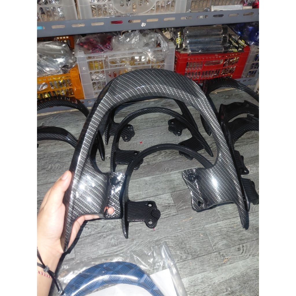 Mio Amore Thailand Carbon WTP Planger Mio Amore ที่จับเบาะหลัง Mio Amore