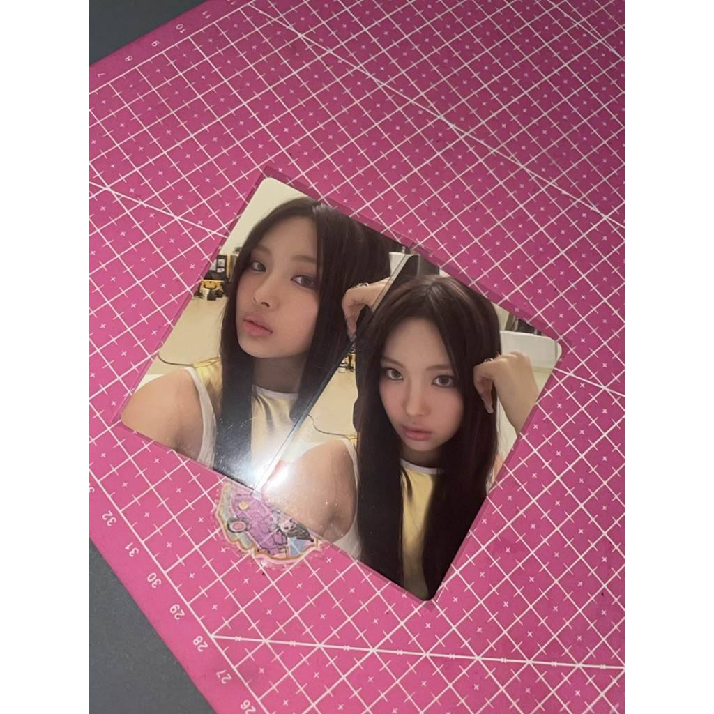 ชุดโฟโต้การ์ดยีนส์ใหม่ Hyein