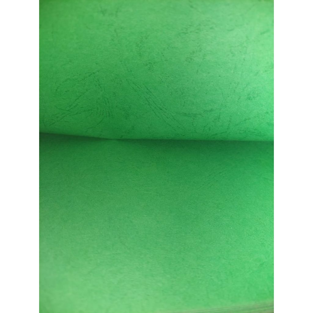 HIJAU [1 LBR] PLANO BC BUFFALO COW SKIN CARTON 79 X 109 LEAF GREEN / BC PLANO MOTIF