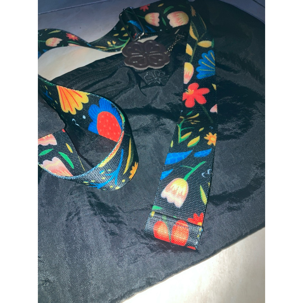 SOVLO LUNA SHOULDER SLING BAG