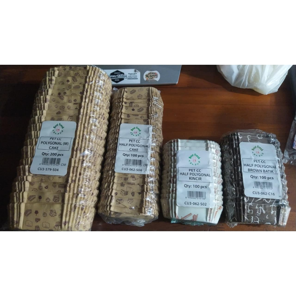 PET CC Half Polyginal Cup Cake / ถ้วยมัฟฟิน ขนาด 7.2 x 3.5 ซม.)