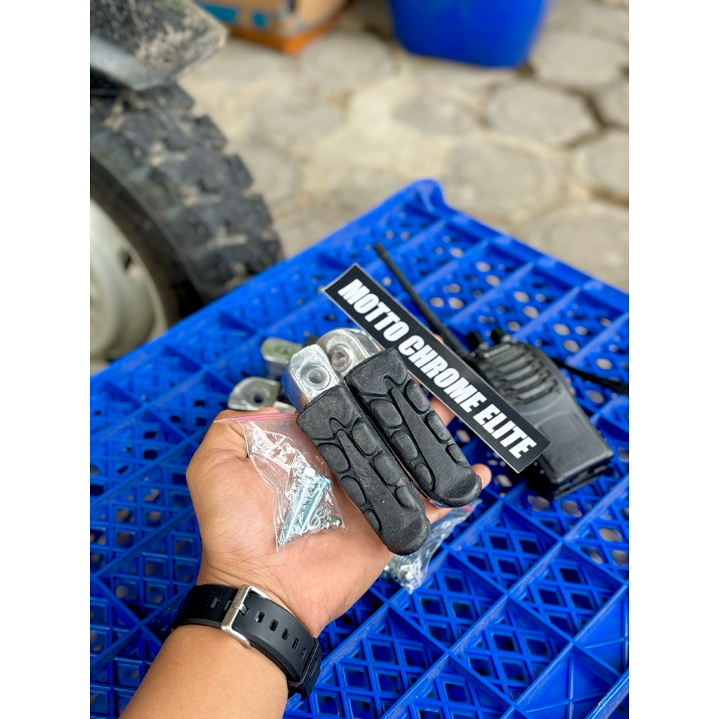 ด้านหน้า FOOTSTEP POST FRONT FOOTSTEP HONDA CBR CB 150R 150 R CBR R