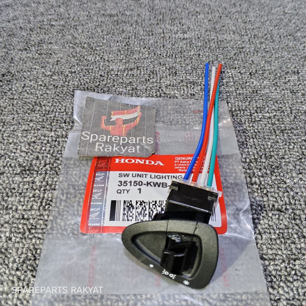 TOMBOL 4 PIN SOCKET + ON OFF LIGHT SWITCH ปุ่ม REVO ABSOLUTE BLADE BEAT FI VARIO 125 KWB (แพ็คเกจถุงเท้าและปุ่ม) SUPER