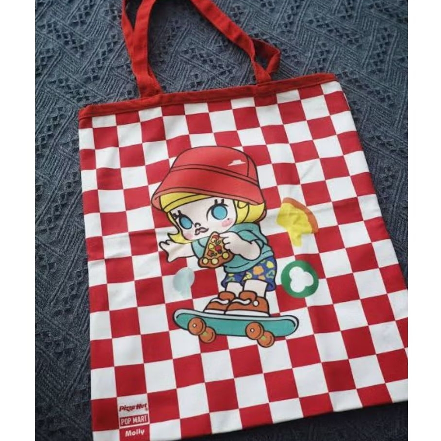 กระเป๋าโท้ต Molly x Pizza Hut Series