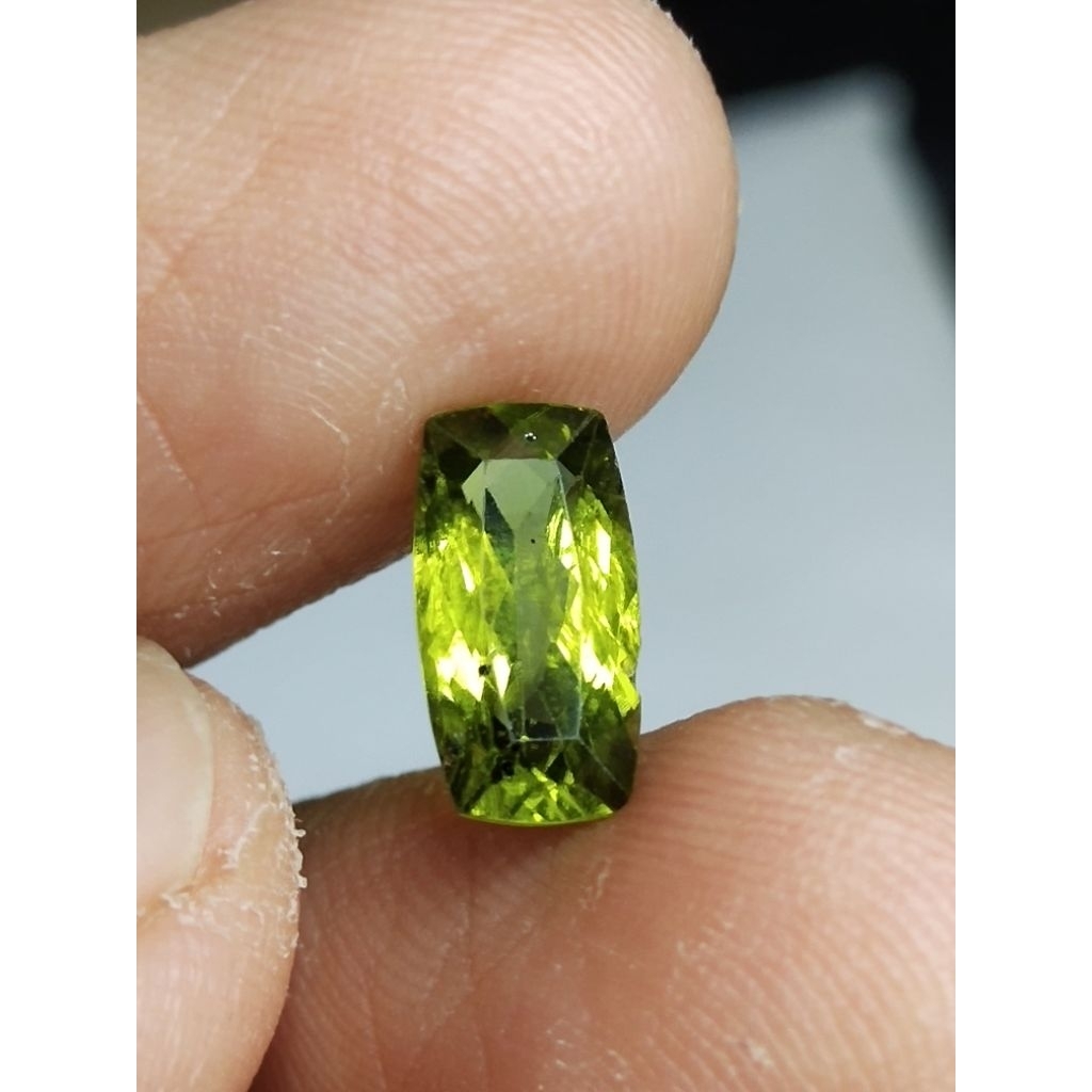 HIJAU Natural Peridot Memo 10.5 x 5.5 x 4 มม. 2.2 Ct เบาะสีเขียว Octagon ตัด NTD พม่า YGL 1888