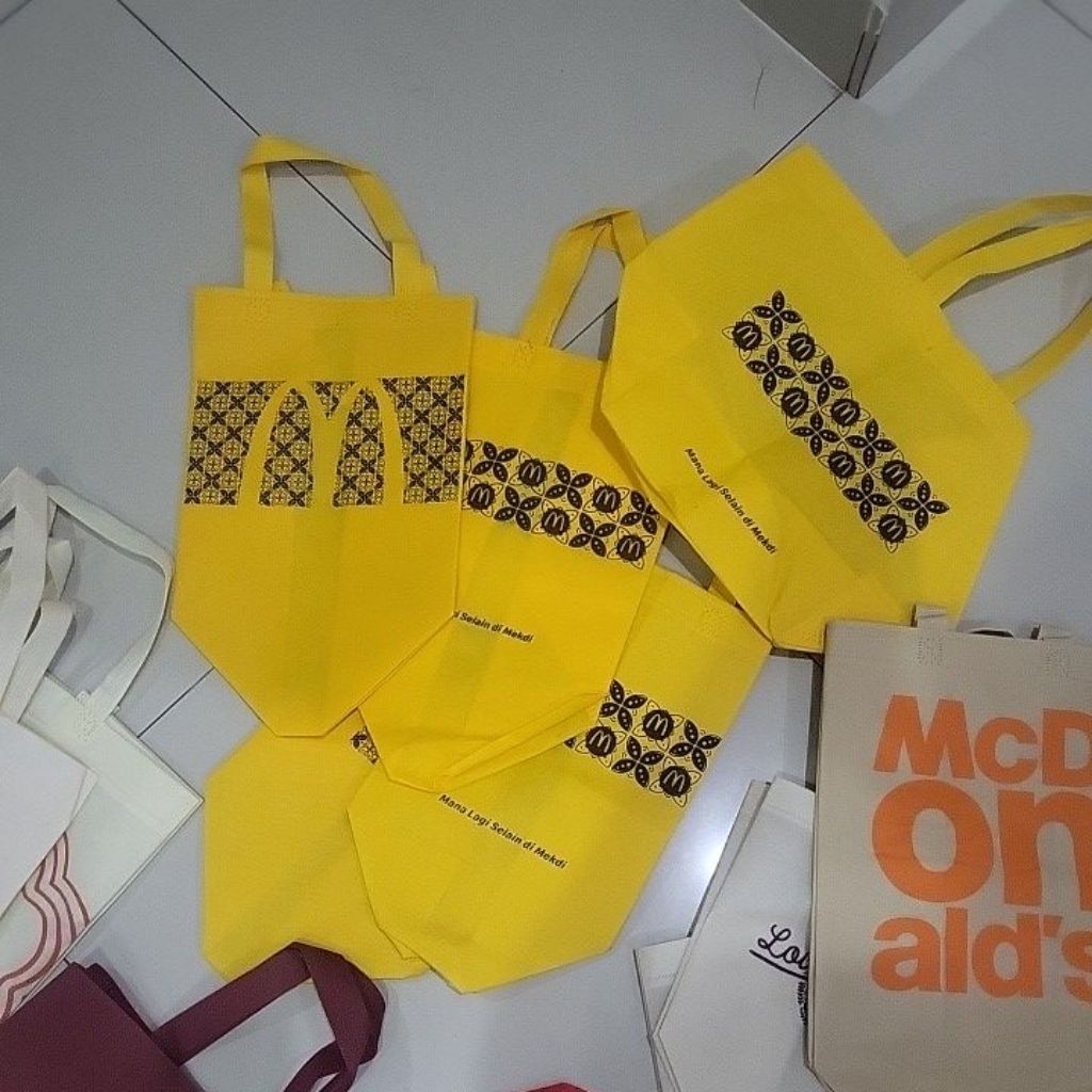 MC D กระเป๋าโท้ตแบบใช้ซ้ําได้ / กระเป๋าช้อปปิ้ง Mc D / wingtop