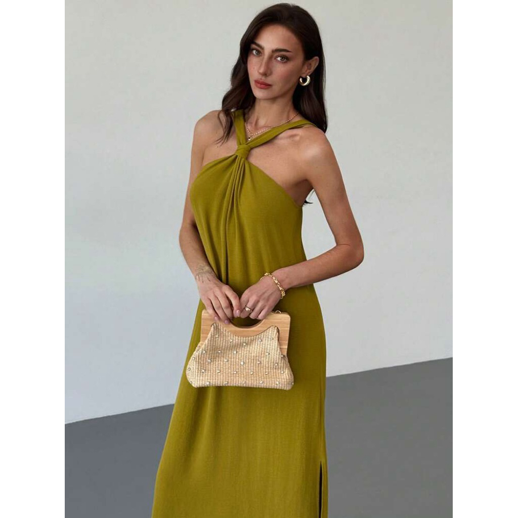 FYF_A1006 - ชุดเดรสคล้องคอ