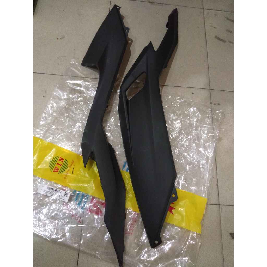 01-B67-365-82AA ฝาครอบพักเท้าล่าง Honda Vario 125 2015 ถึง 2023 WIN