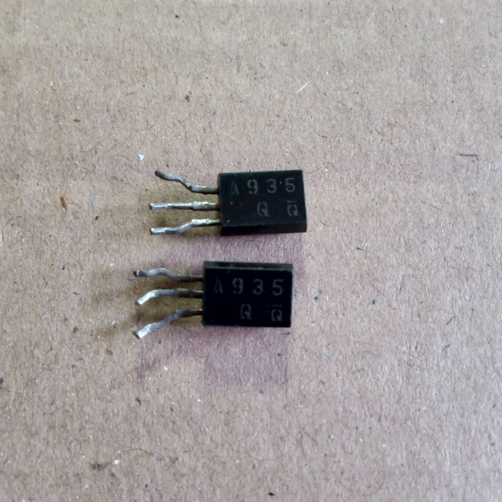 A935 ทรานซิสเตอร์ 2SA935 มือสอง (ต้นฉบับ)
