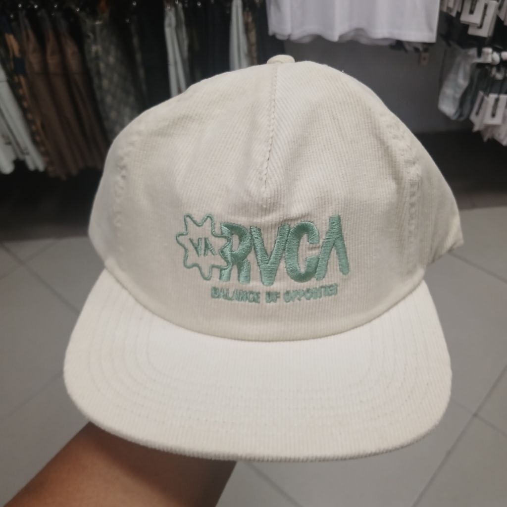 RVCA อาร์วีซีเอ หมวกลาเต้สตาร์เหนือ