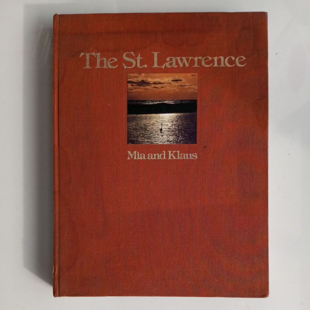 หนังสือ THE ST LAWRENCE โดย MIA และ KLAUS