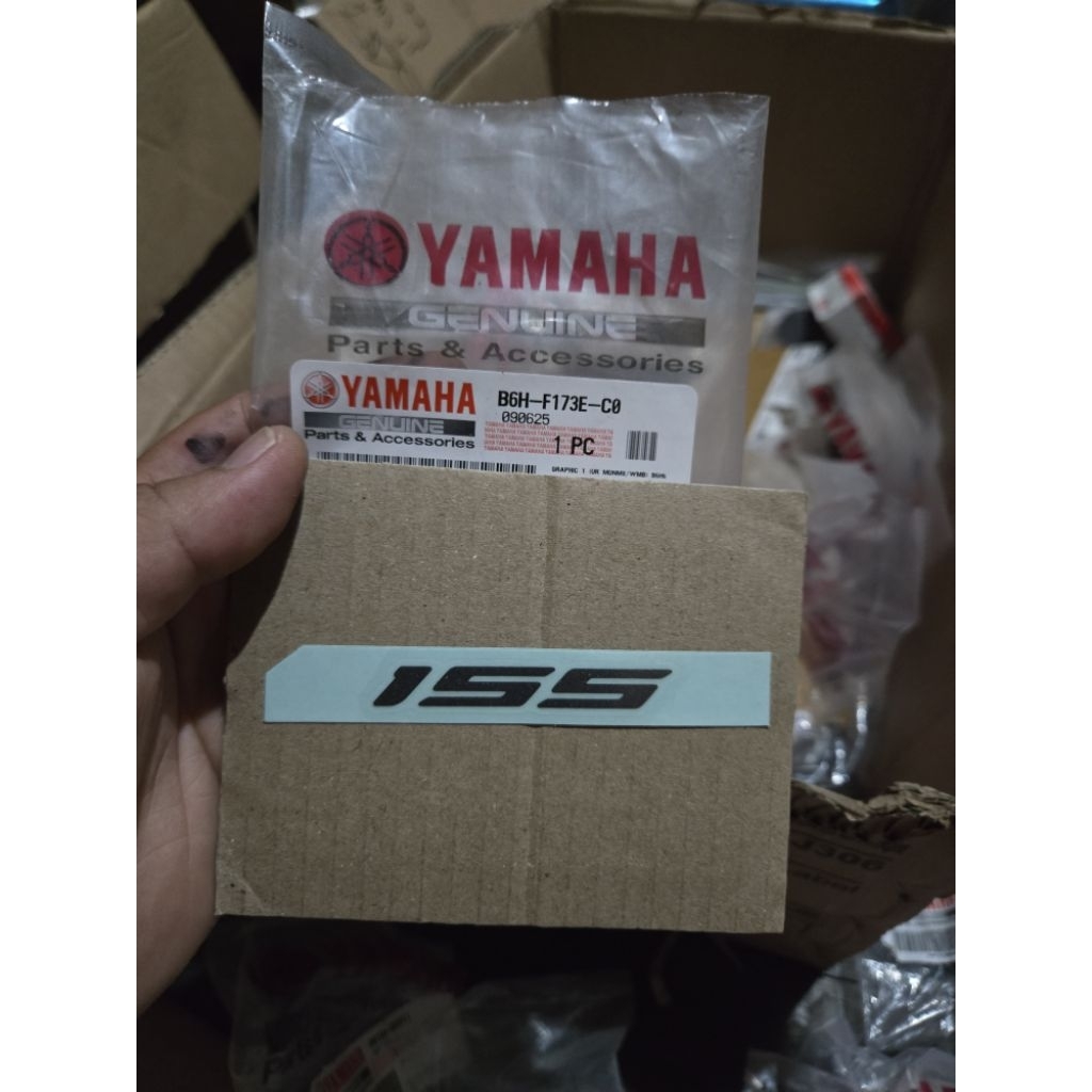 155 MOTORCYCLE EMBLEM WITH NEW NMAX SILVER COLOR B6H-F173E-C0