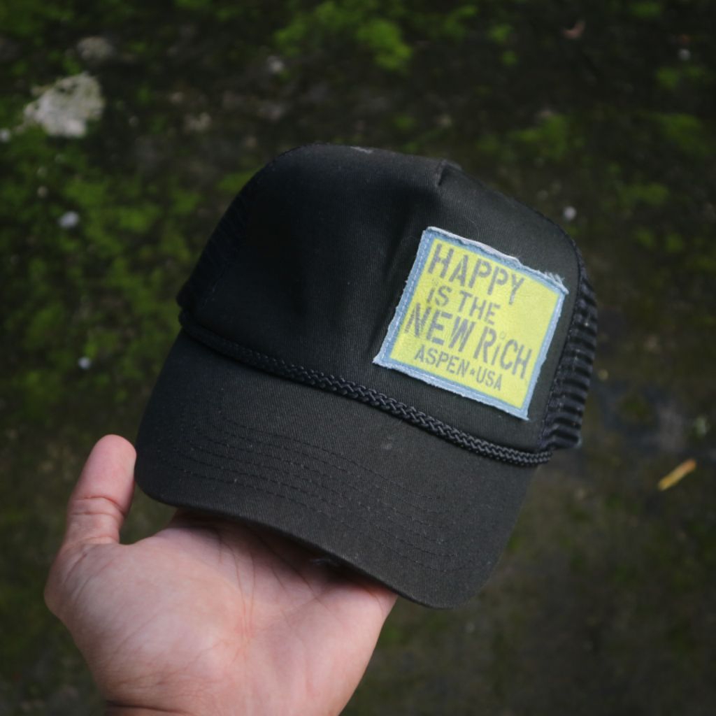 หมวกเชือกรถบรรทุก HAPPY IS NEW RICH