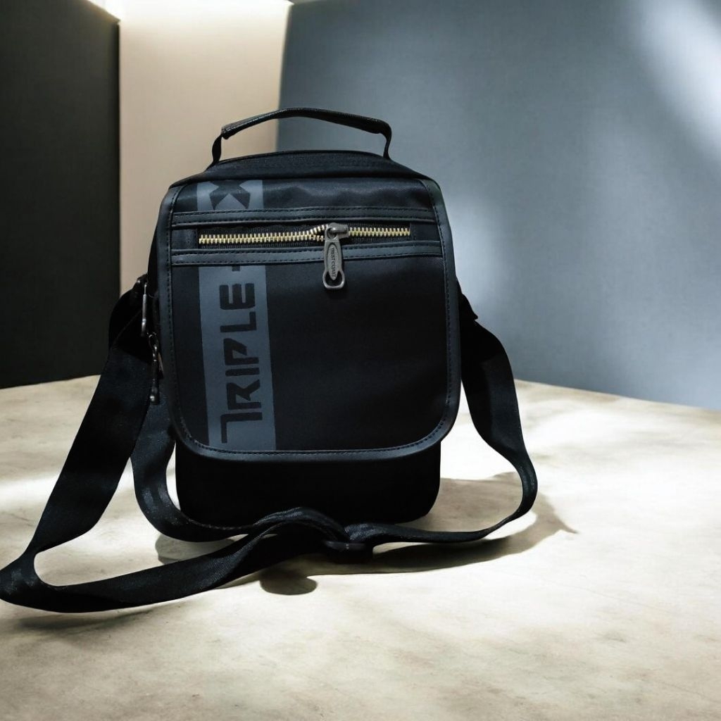 กระเป๋าสะพายข้าง Triple X (024)