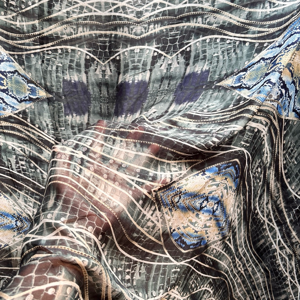 ผ้าชีฟองผ้าไหมสัตว์นามธรรม | วัสดุเย็นตกสําหรับเดรสเสื้อ (Per 0.5m) Jy