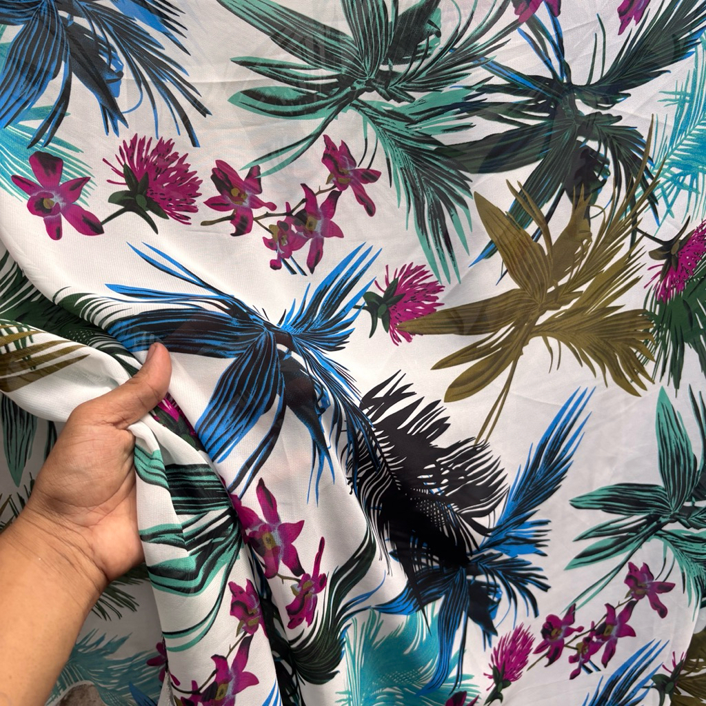 Ceruty ผ้าชีฟองลายดอกไม้และใบไม้ | วัสดุเย็นตกสําหรับเดรสเสื้อ (Per 0.5m) Jy