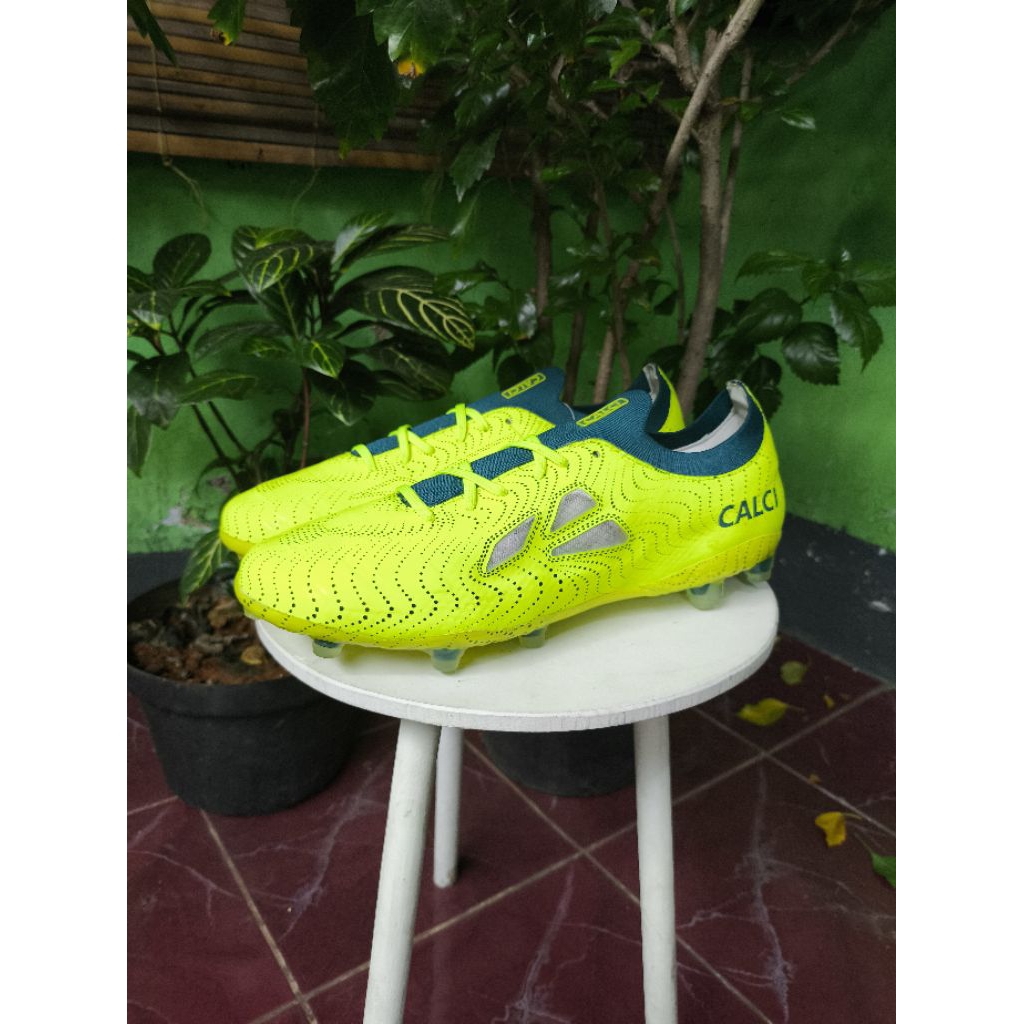 รองเท้าฟุตบอล CALCI VOLTRIX ELITE SC