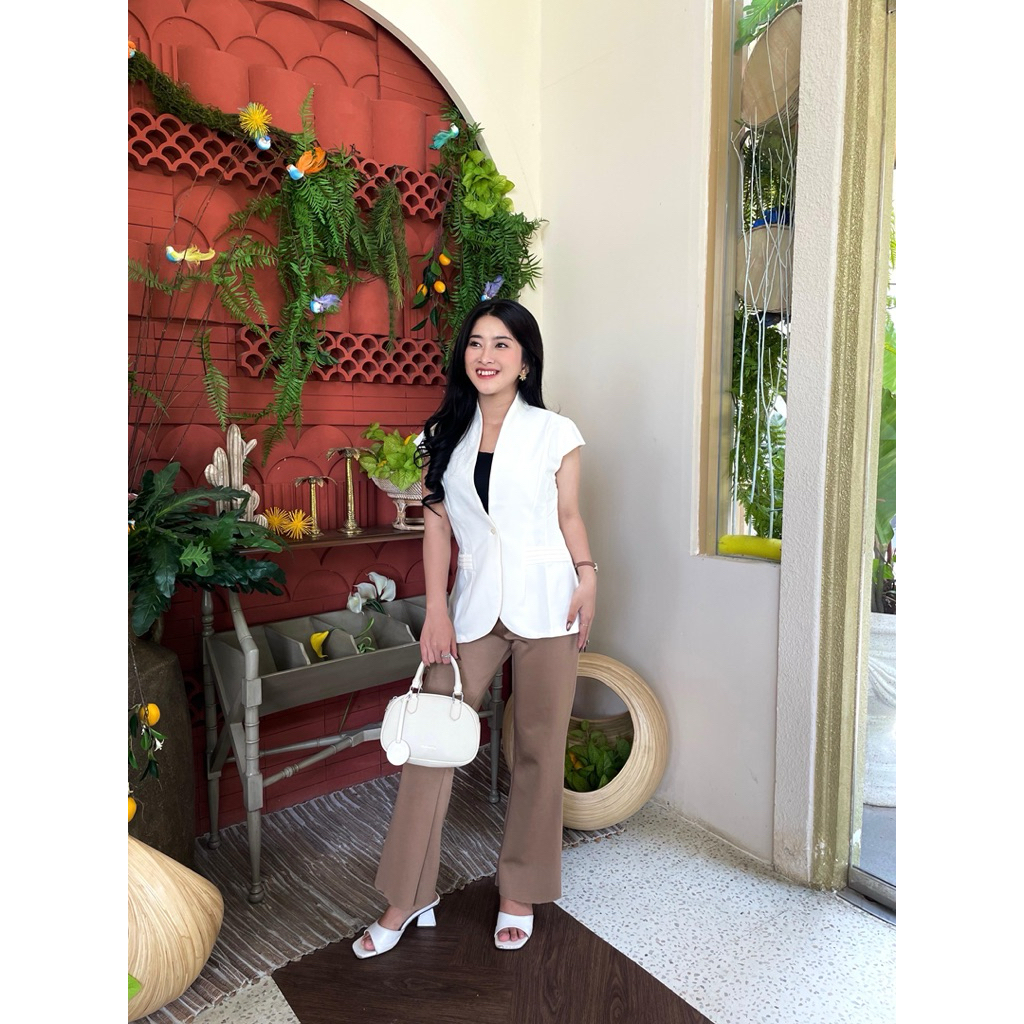 Anya Vest Flowday / เสื้อกั๊ก / เสื้อกั๊กอินเทรนด์