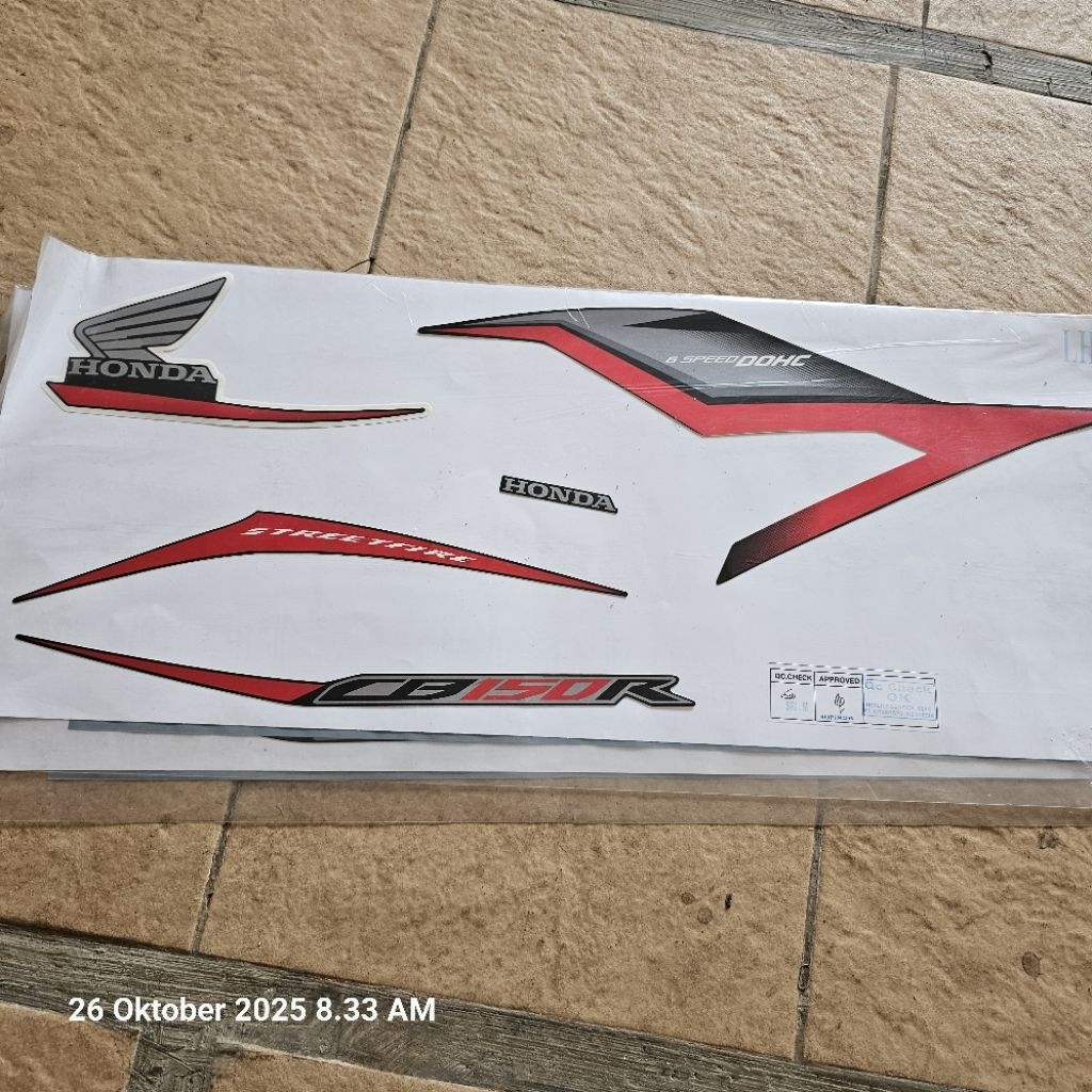 ตัวแถบ CBR 150R สีดํา ซ้ายแบบ 1. 871X0-K15-600ZBL/ZAL