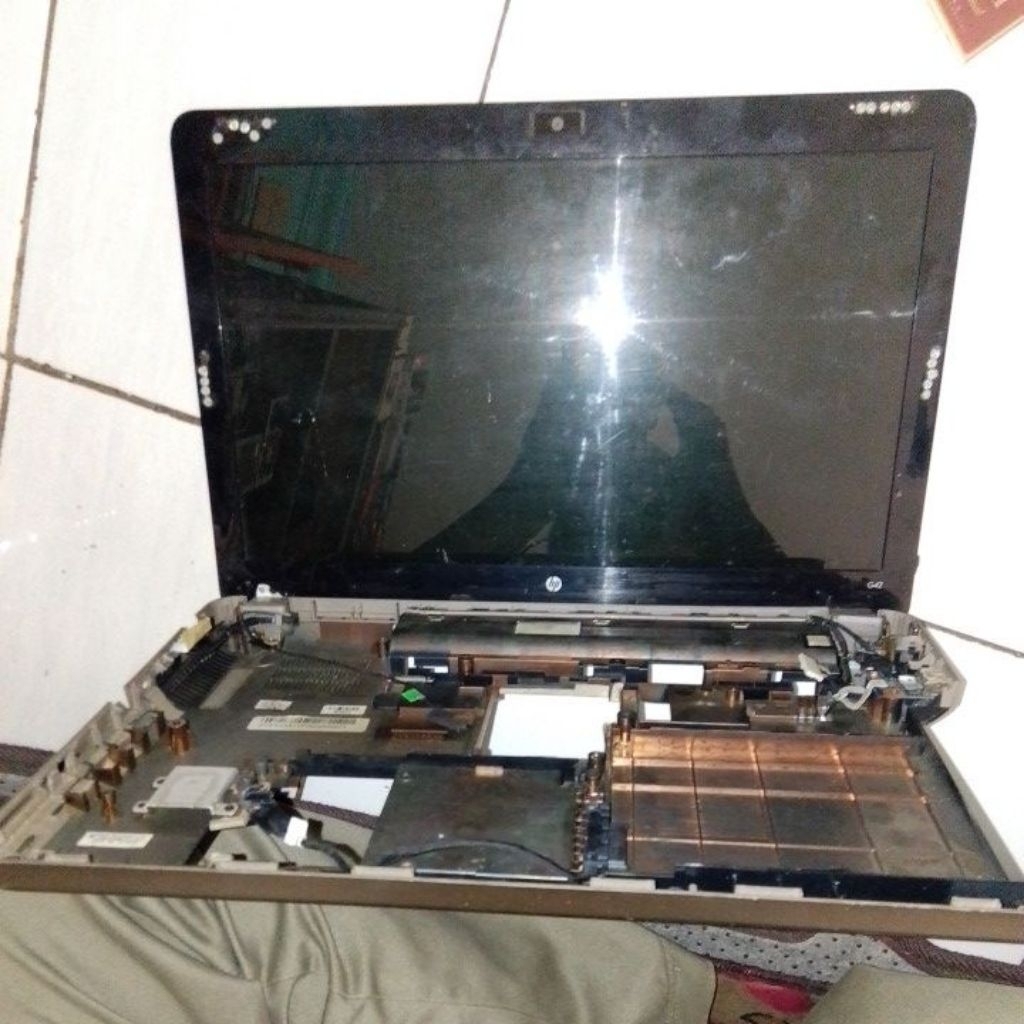 HP COMPAQ CQ 42 CASING