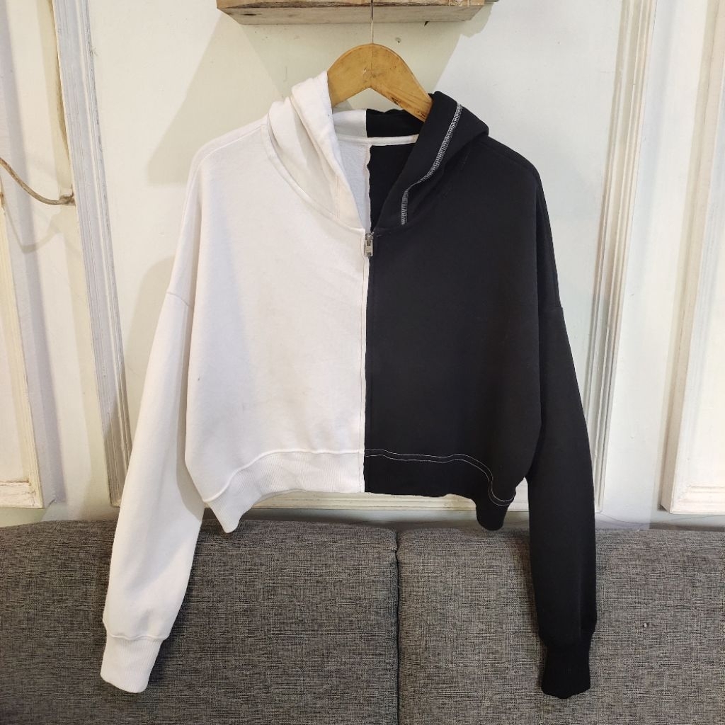 เสื้อฮู้ด Second Branded CROPTOP WOMEN HOLLISTER