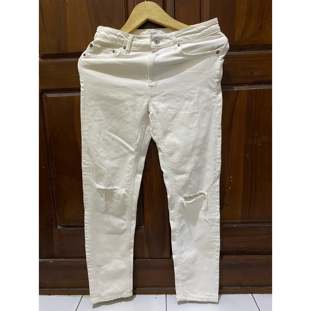 [prelove] กางเกง Zara / กางเกงยีนส์ขาด ยี่ห้อ Zara