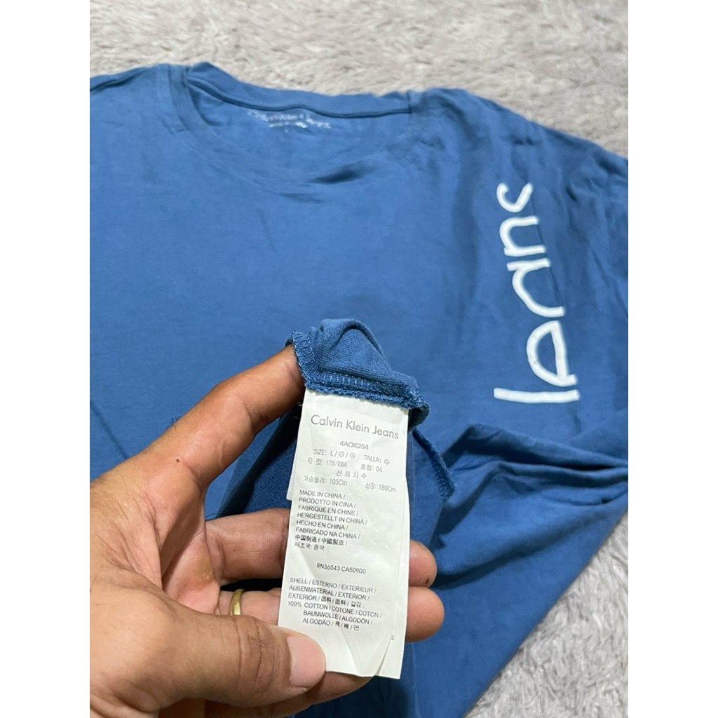 เสื้อยืด Calvin klein มือสองของแท้