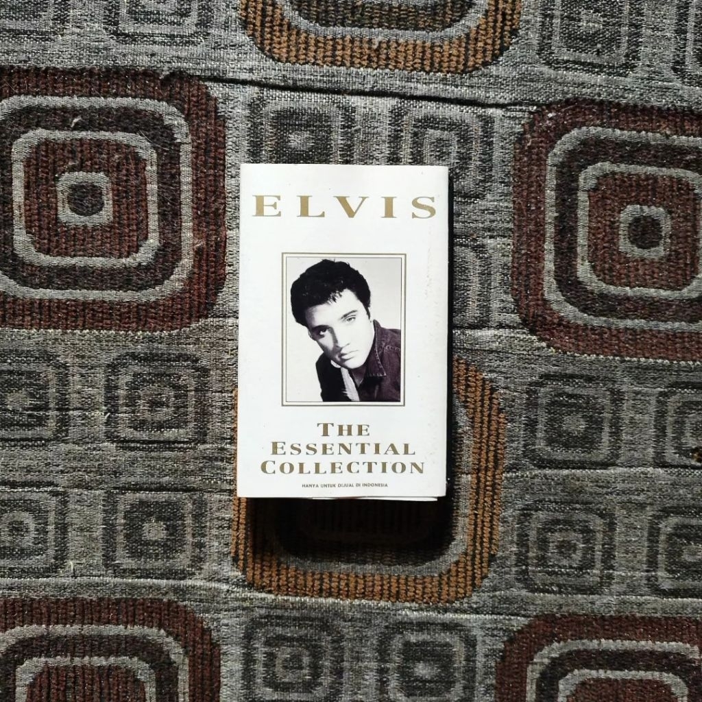 เทปคาสเซ็ท ELVIS - THE ESSENTIAL COLLECTION