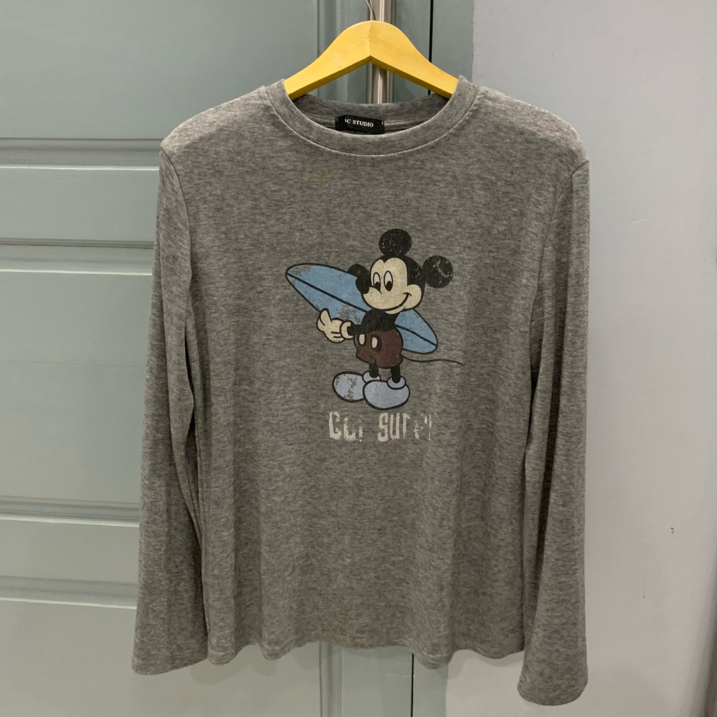 เสื้อยืด Preloved 13C Studio