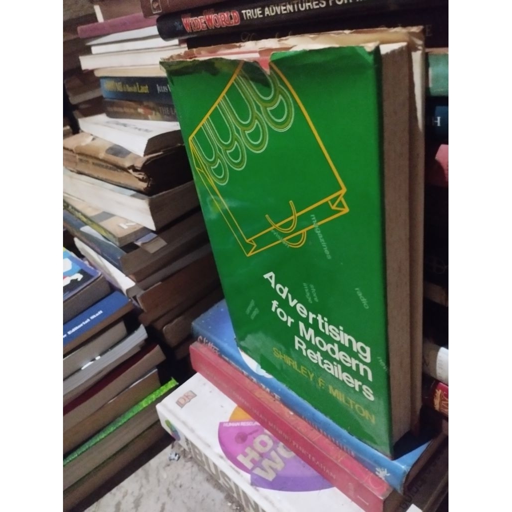 โฆษณาสําหรับผู้ค้าปลีกที่ทันสมัย shirley milton