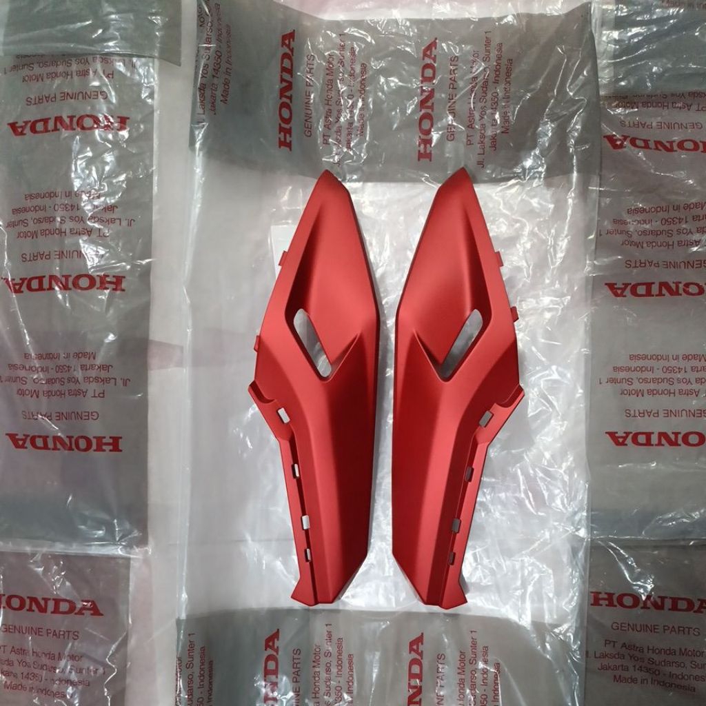 ตัวถังข้าง B k2S ต่อตัวขวาและซ้าย Vario 160 ปี 2022-2025 ORIGINAL