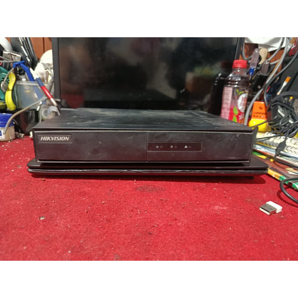 NVR hikvision 4ch DS- 7104NI-Q1/M