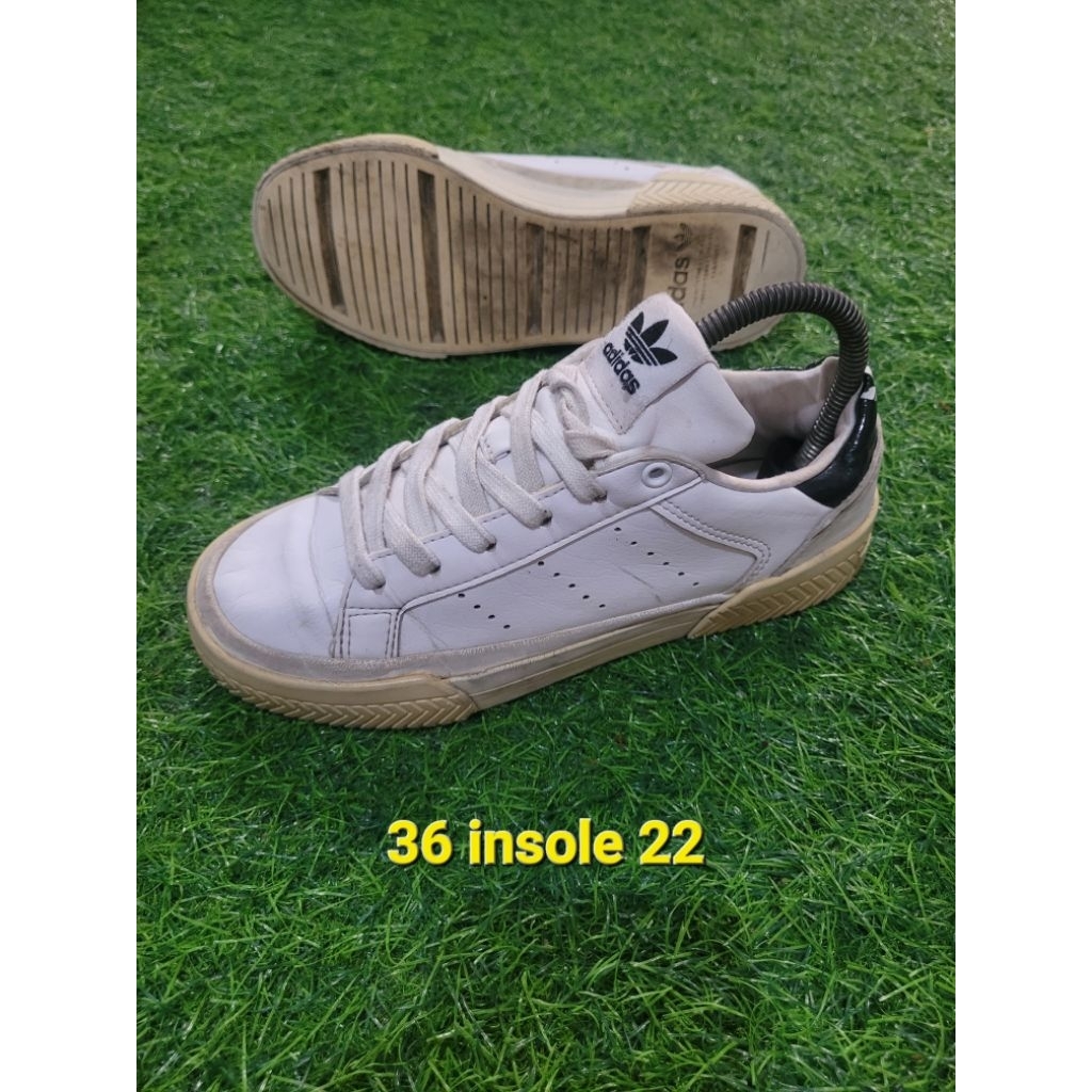 รองเท้าผ้าใบ S36 court tourino