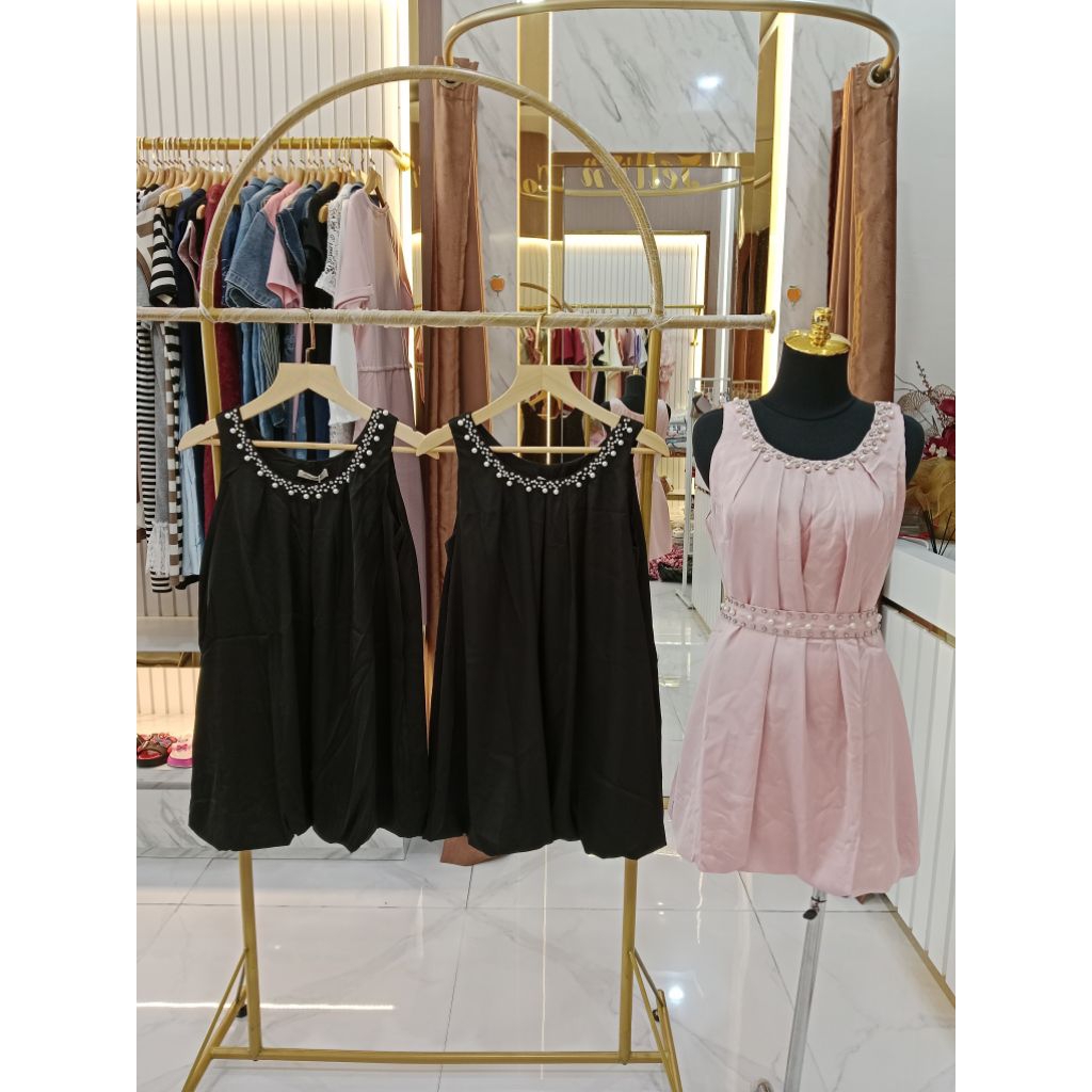 SEPTEMBER เดรสคริสตัลมุก Import BKK