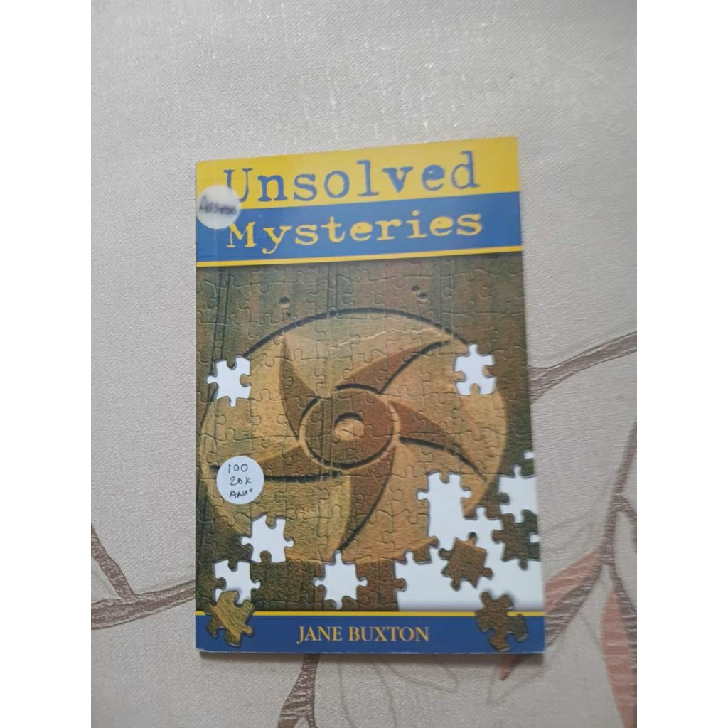 Mysteries Unsolved โดย Jone Buxton