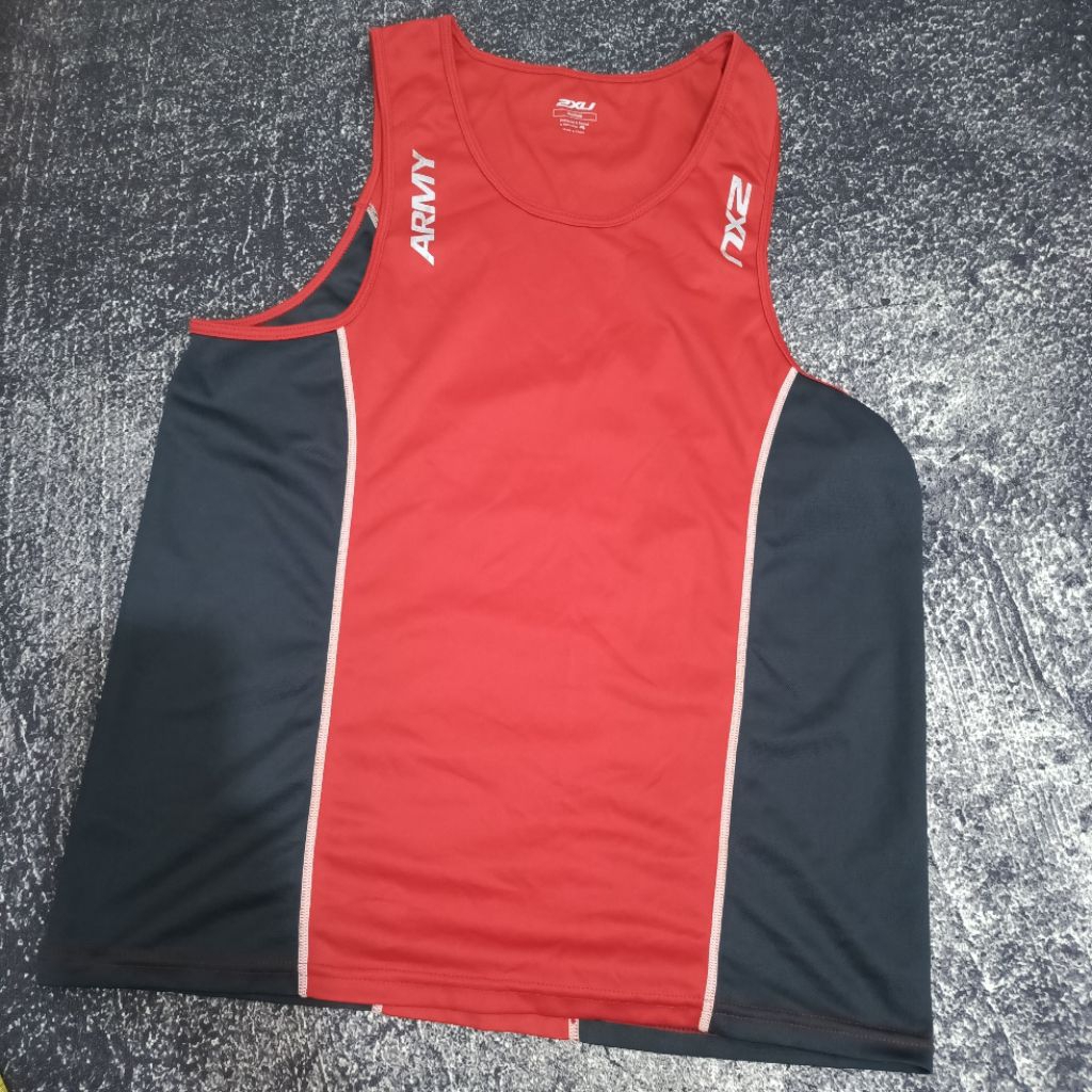 เสื้อแข่ง 2XU Army ของแท้ Size M